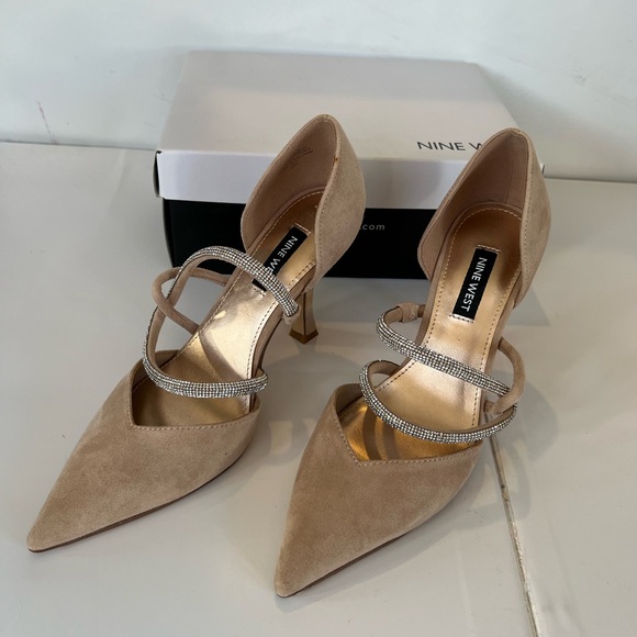 Nine West Sparks Pump - shoe box included
*only worn once* - Picture 2 of 9